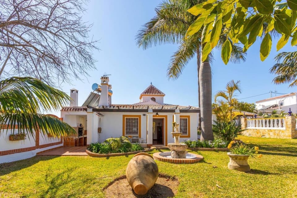 Villa Jardín de Mari Villa in Nerja