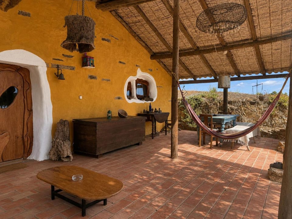 Off site, Balcony/Terrace