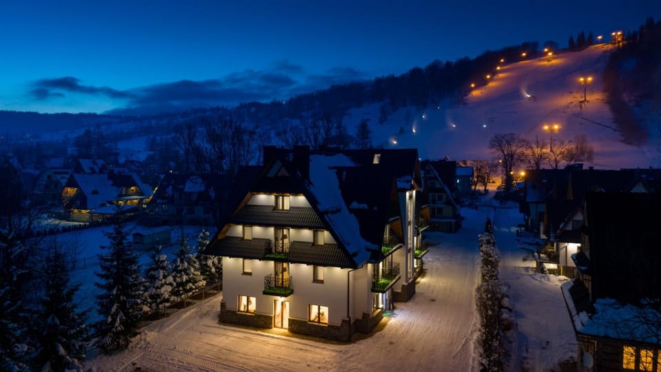 Off site, Activities, Skiing