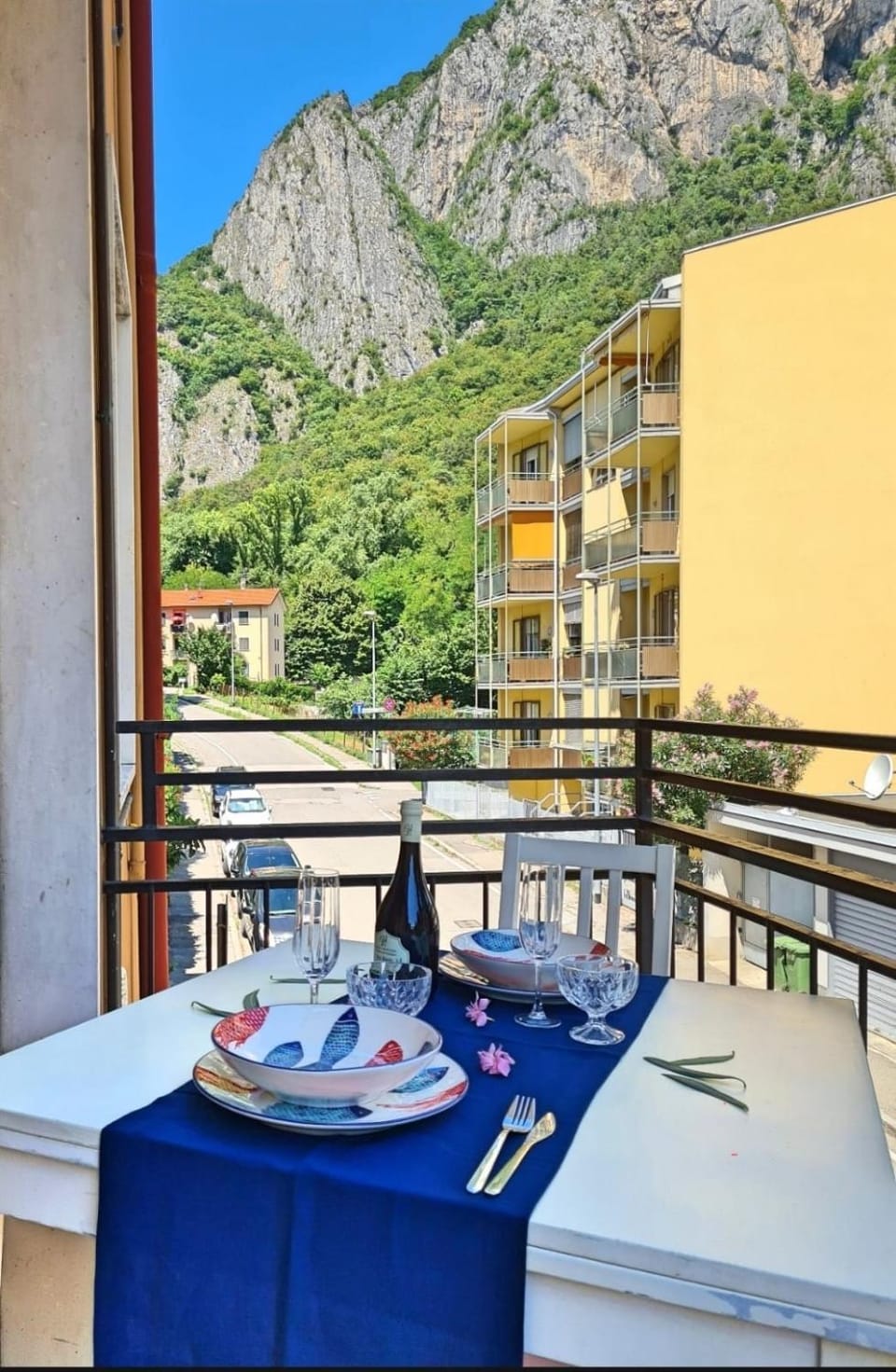 Balcony/Terrace, Mountain view