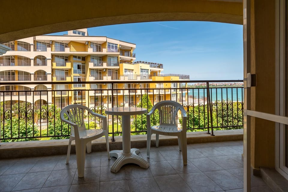 Property building, Patio, Day, View (from property/room), Balcony/Terrace, Seating area, Sea view