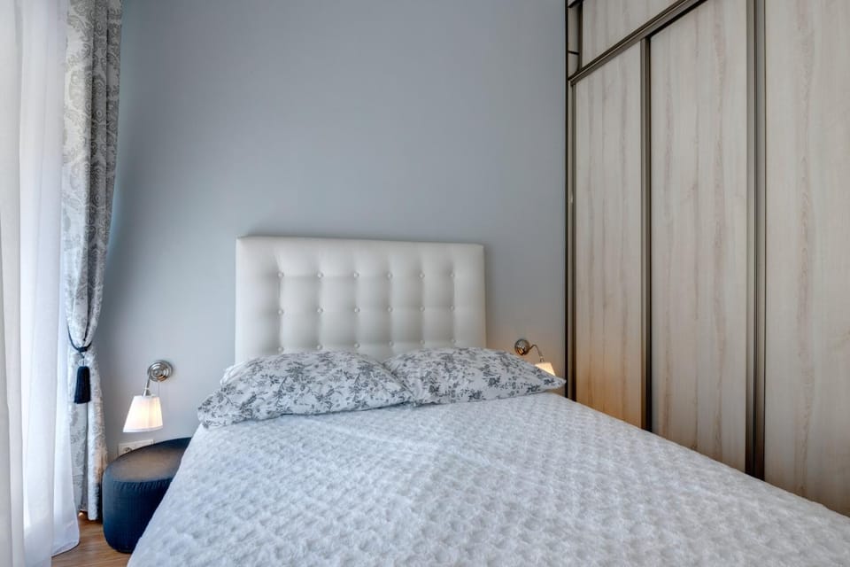 Bed, Balcony/Terrace, Photo of the whole room, Bedroom