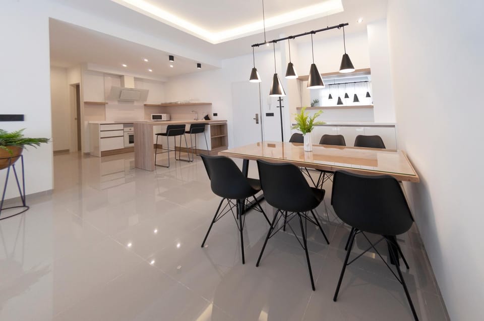 Living room, Dining area
