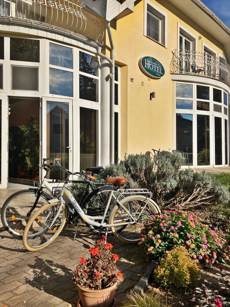 Property building, Cycling