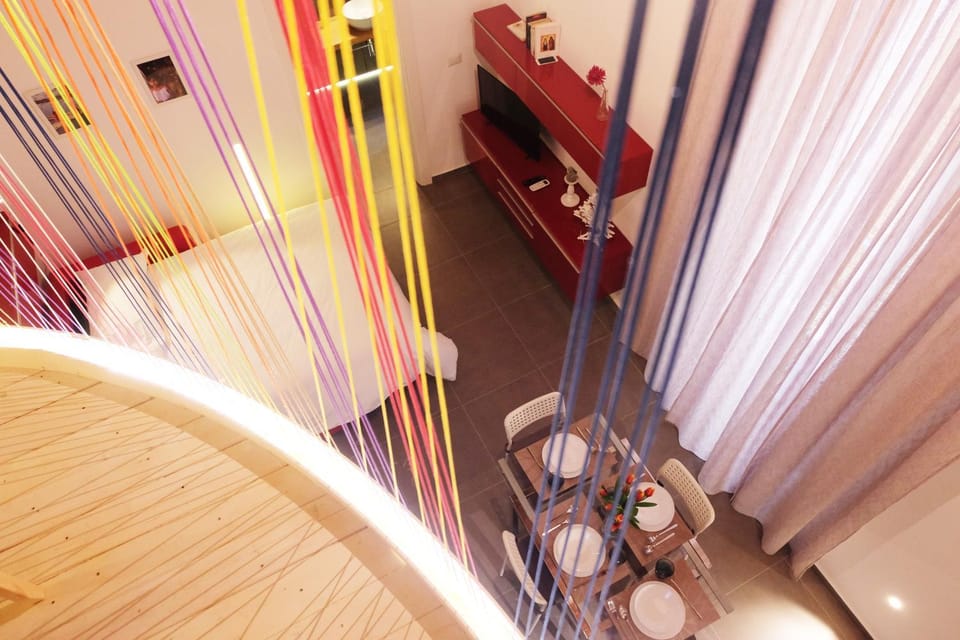 Bed, Photo of the whole room, Dining area