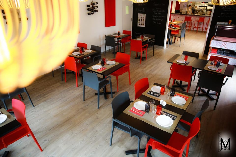 Restaurant/places to eat, Restaurant/places to eat