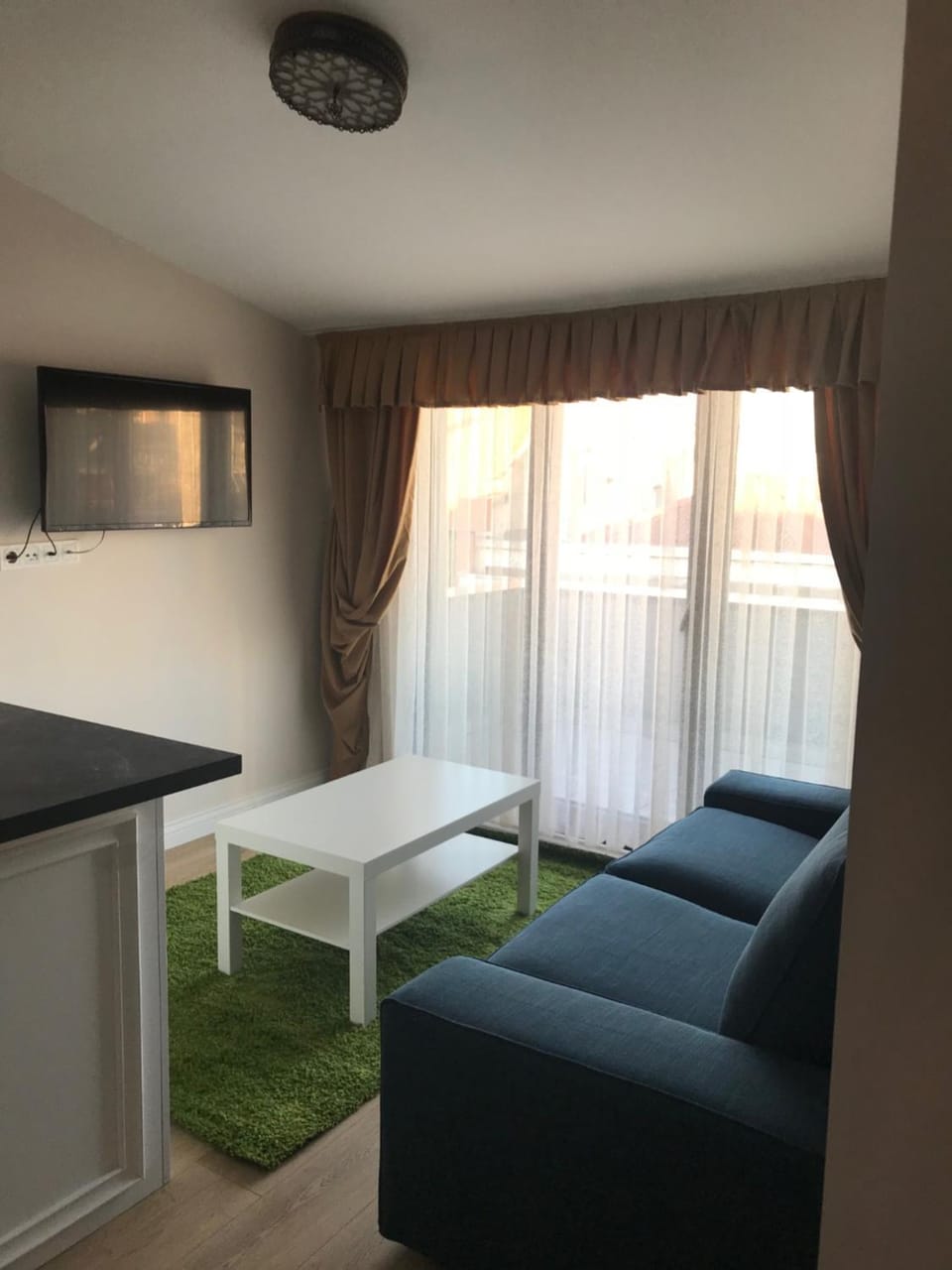 Shower, Toilet, Day, Bathroom, TV and multimedia, Coffee/tea facilities, Balcony/Terrace, Kitchen or kitchenette, Living room, Seating area, Dining area, Bedroom, On site, City view, Street view, Family, Quiet street view