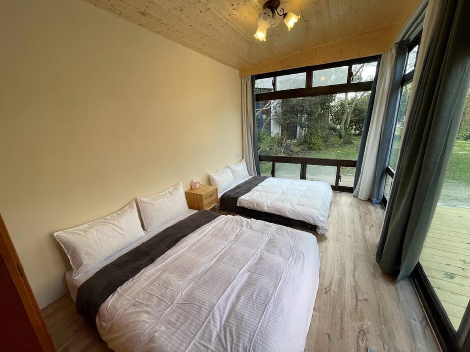 Property building, Bed, Photo of the whole room, Bedroom