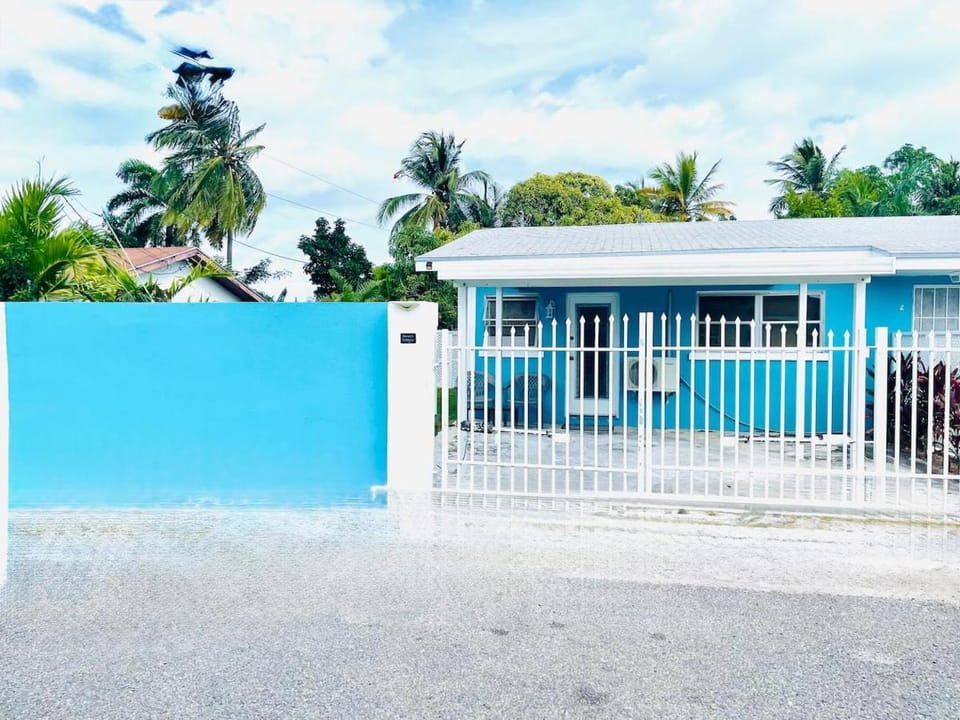 Dawson’s Hideaway Apartment in Nassau