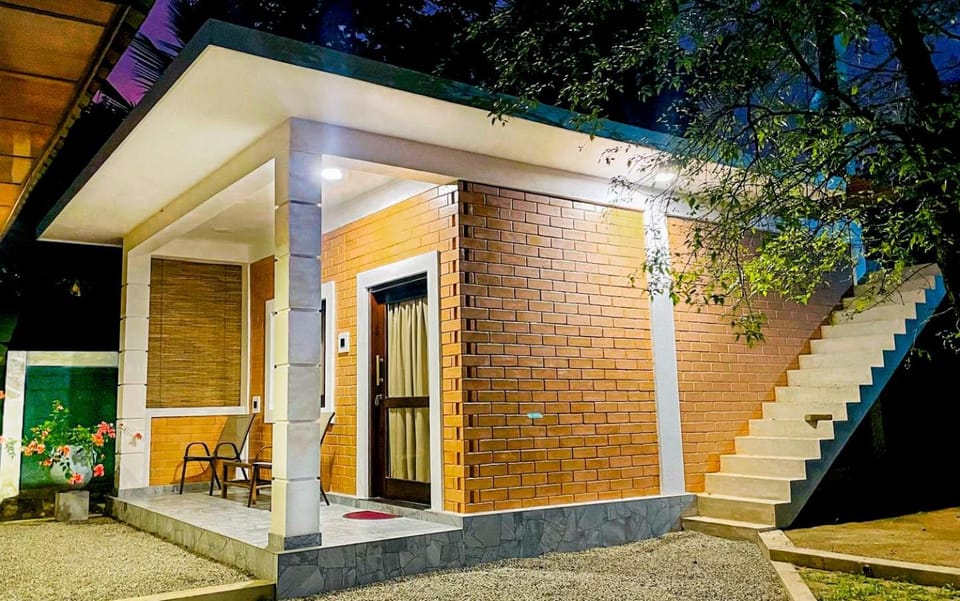 airport eco cottage Bed and Breakfast in Western Province