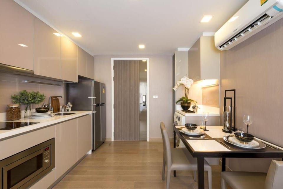 Coffee/tea facilities, Kitchen or kitchenette, Dining area