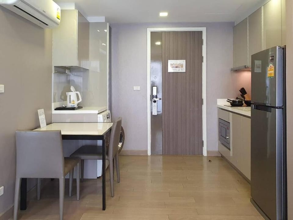 Dazzle Residence Apartment hotel in Bangkok