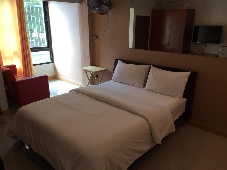 Chanmuan Resident Hotel in Bangkok