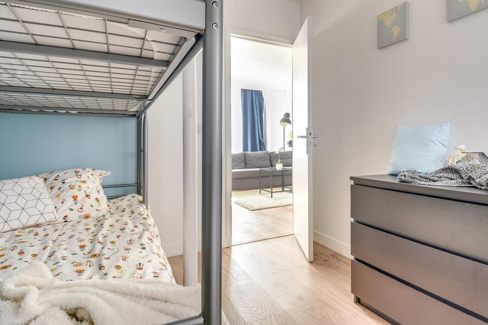 Living room, Bedroom, bunk bed