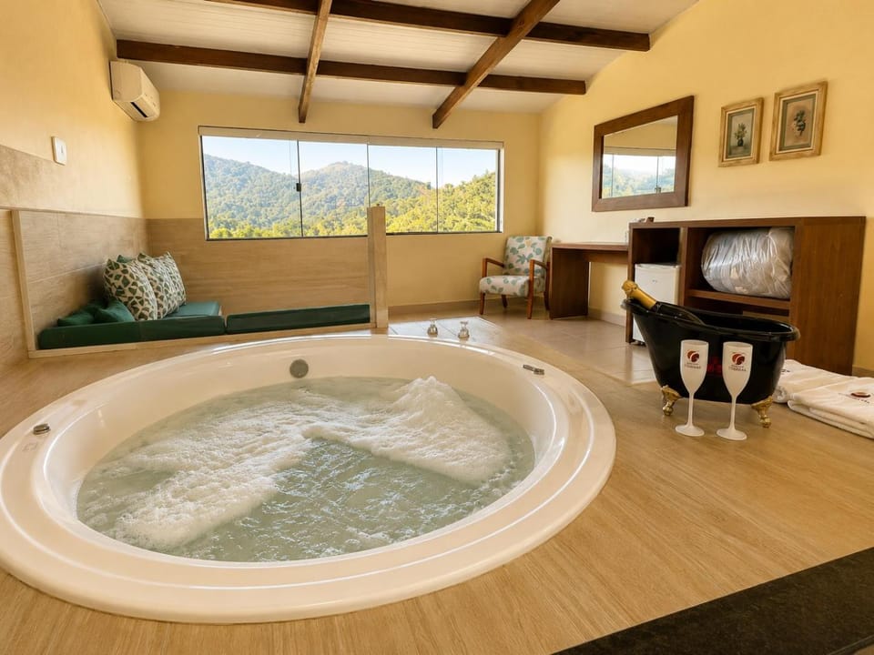 Hot Tub, Mountain view