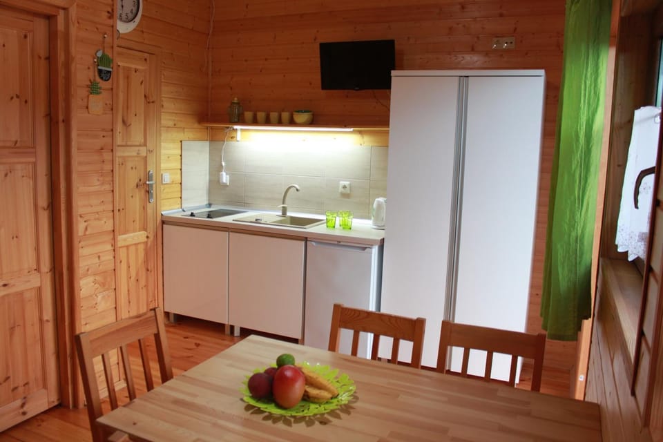 Kitchen or kitchenette, oven, stove