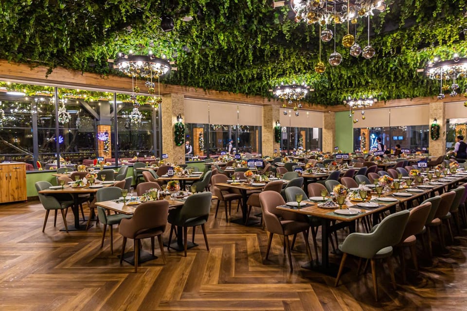 Restaurant/places to eat, Banquet/Function facilities
