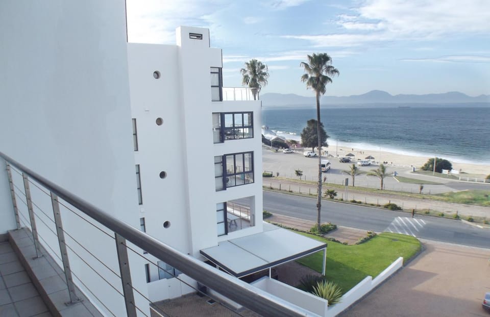 BBQ facilities, Balcony/Terrace, Beach, Sea view