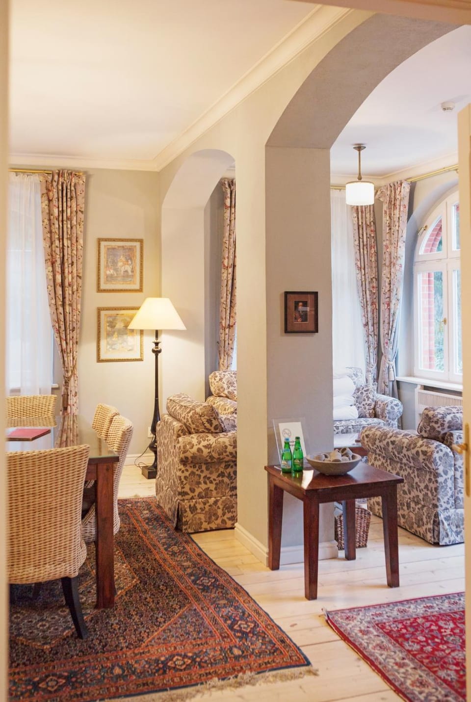 Game Room, Kitchen or kitchenette, Living room, Seating area