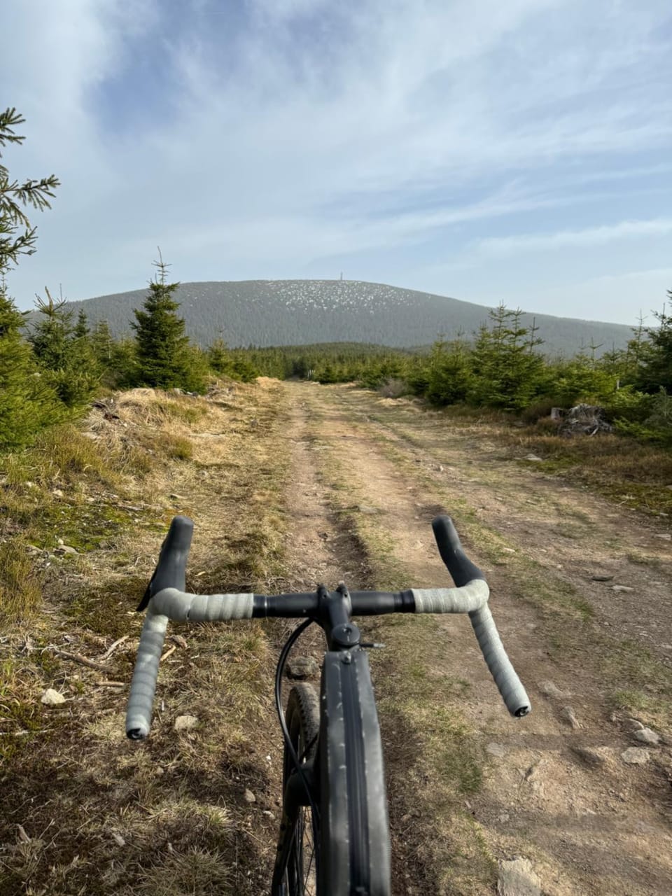 Off site, Neighbourhood, Natural landscape, Cycling