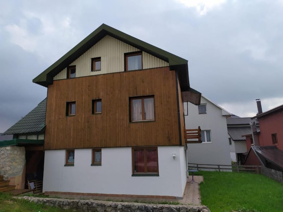 Olja Guest House Bed and Breakfast in Montenegro