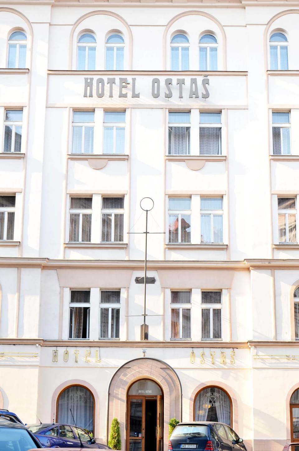 Facade/entrance