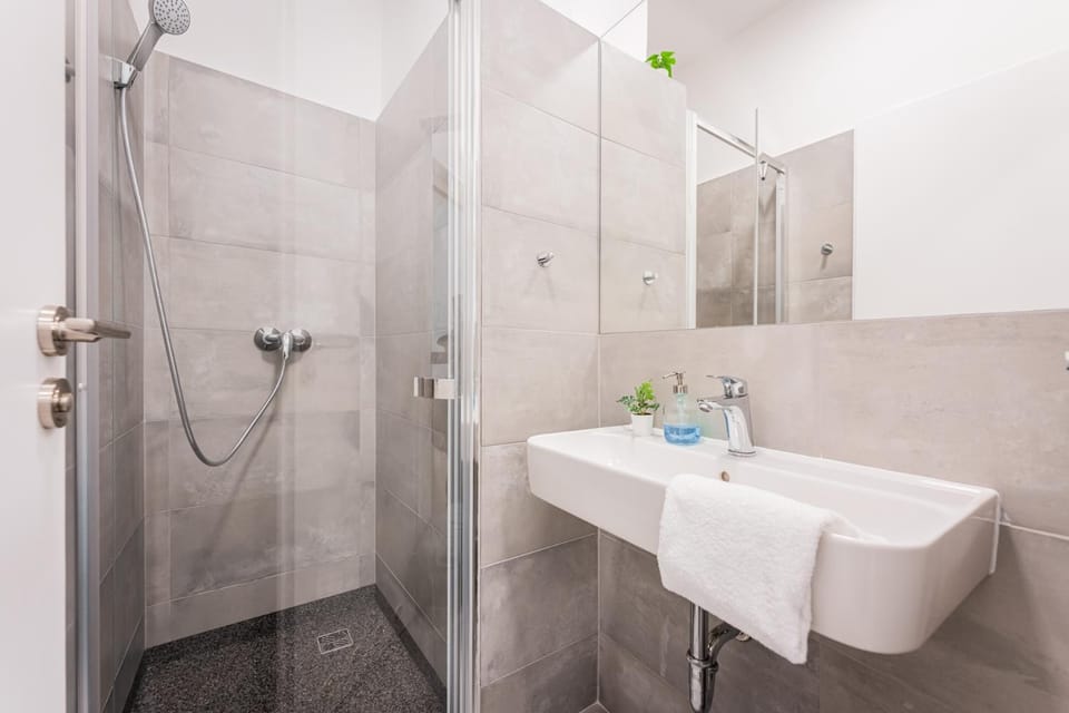 Shower, Bathroom