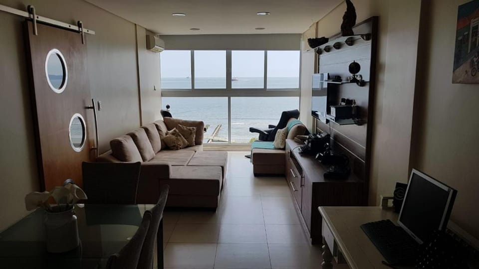 Living room, Sea view