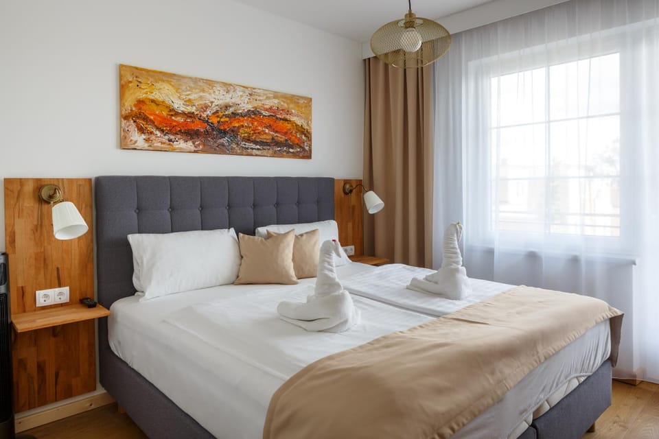 Staff, Photo of the whole room, Bedroom