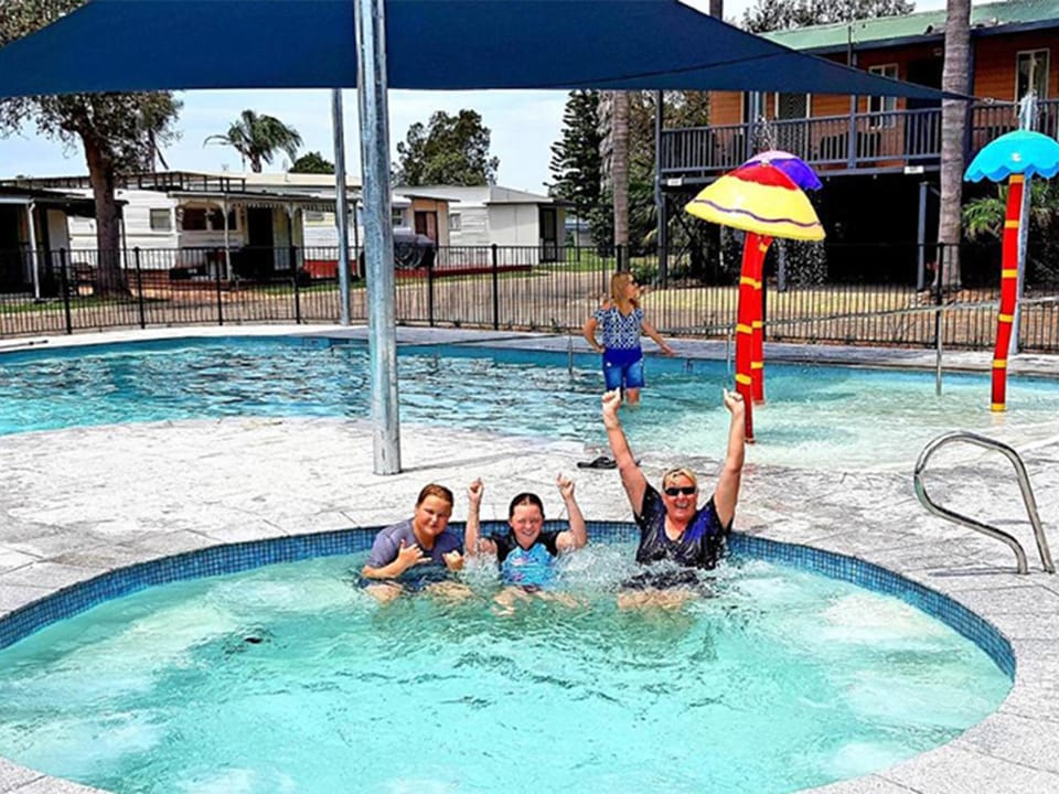 Swimming pool