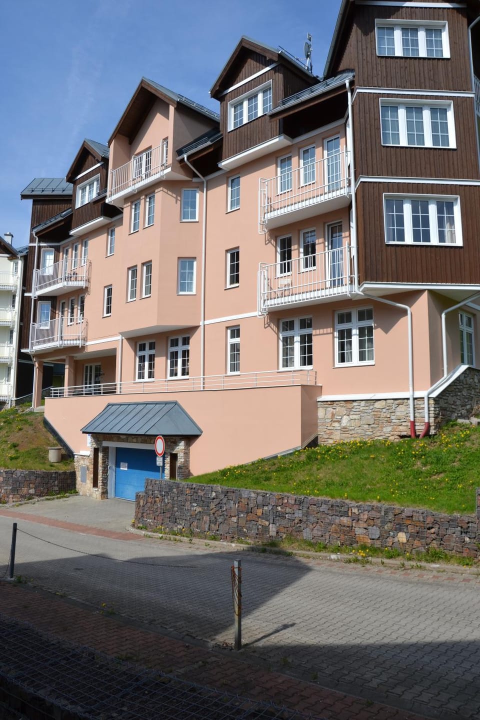 Property building, City view, Mountain view, River view, Street view
