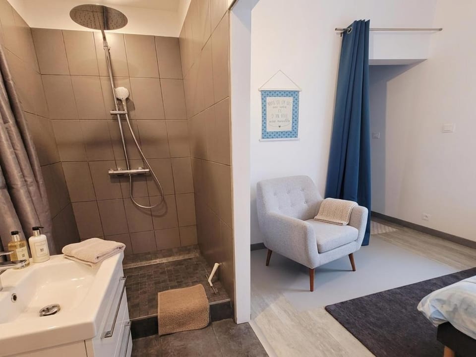 Notre bout du monde t1bis brest centre terrasse Apartment in Brest