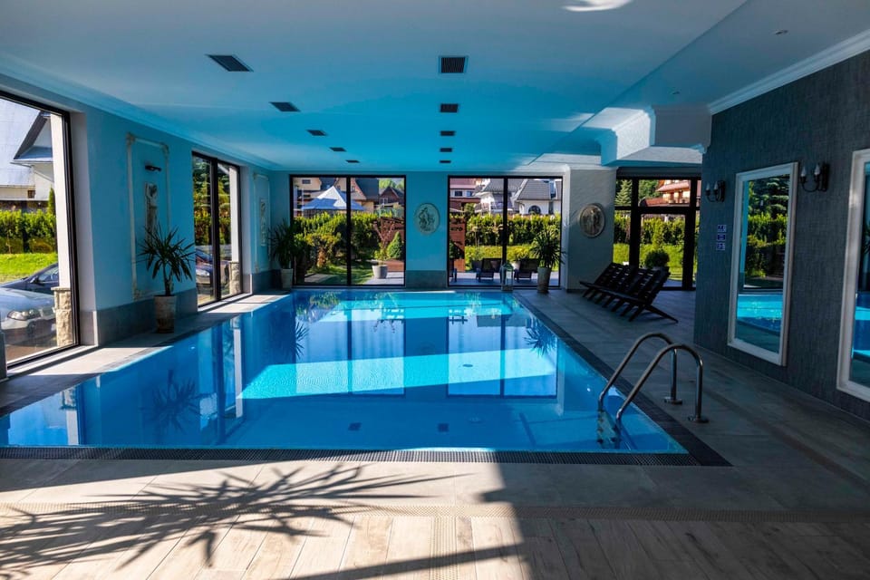 Pool view, Swimming pool