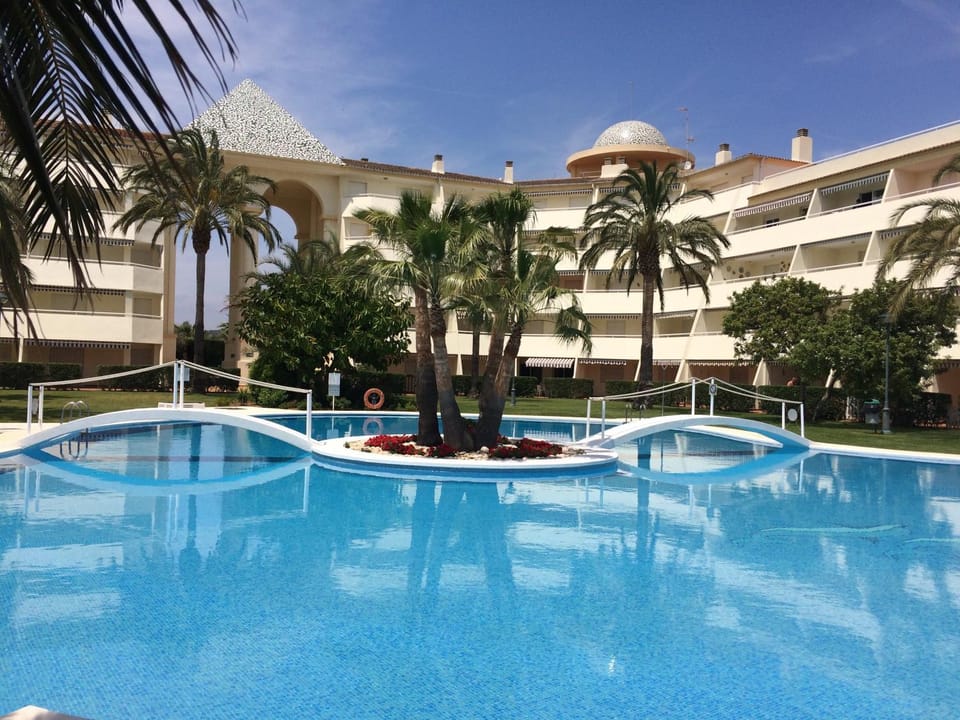 Property building, Swimming pool