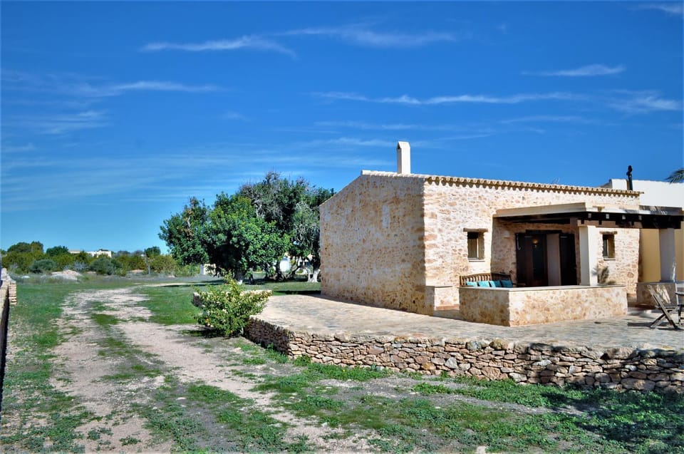 Property building, Spring, Day