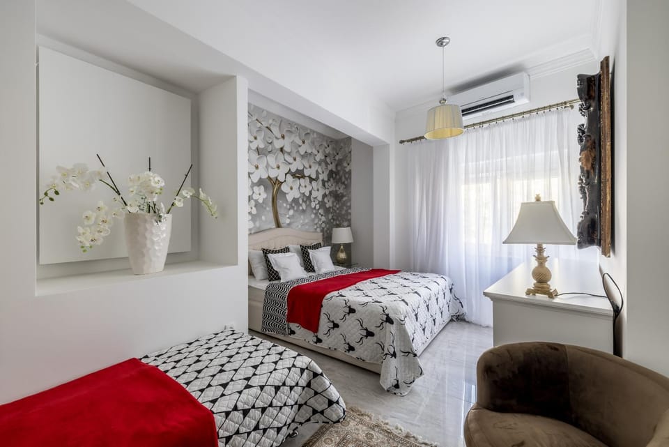Bed, Photo of the whole room, Bedroom, air conditioner