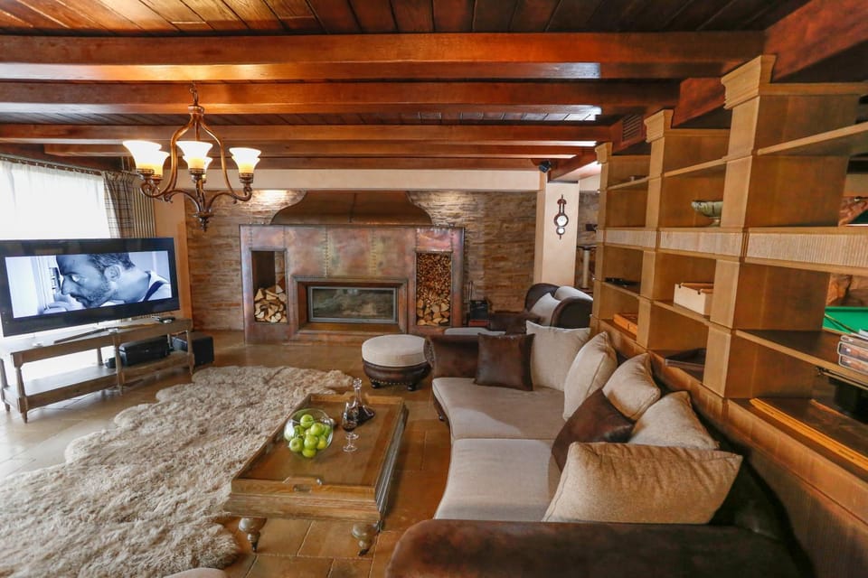 Communal lounge/ TV room, Seating area