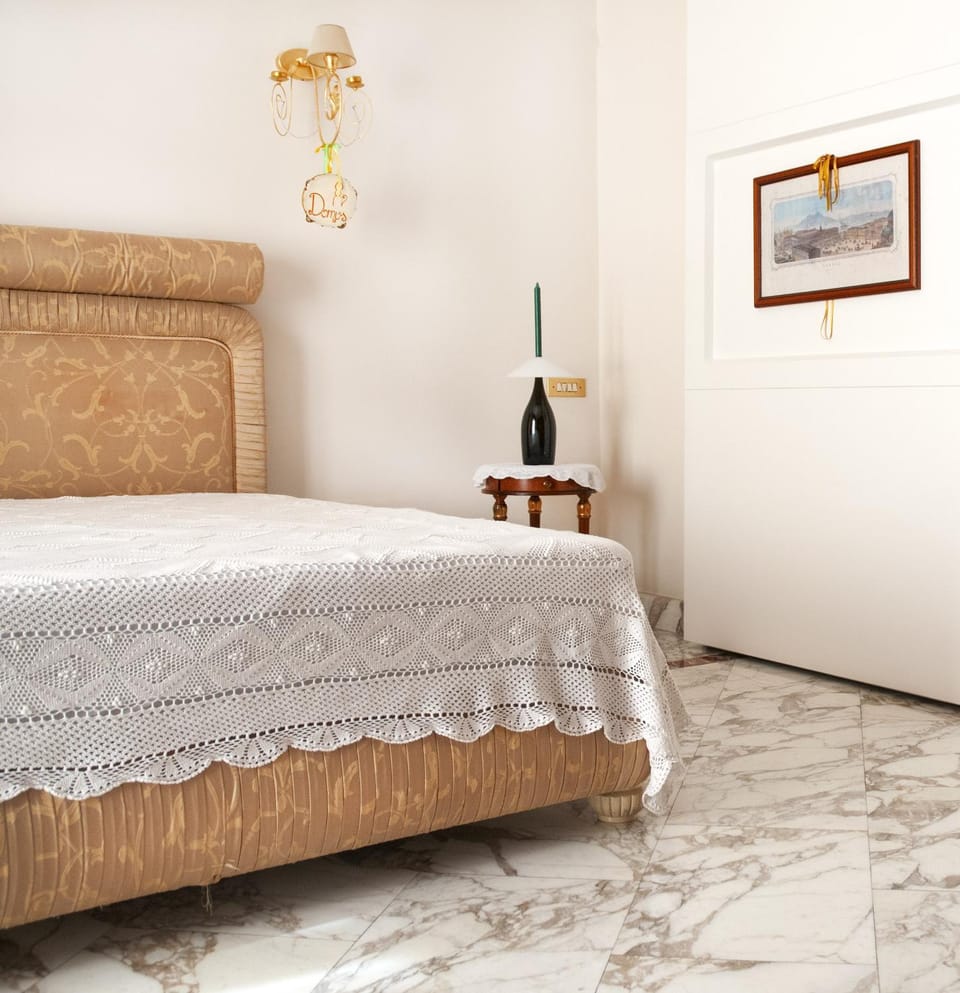 Artis Domus Bed and Breakfast in Naples