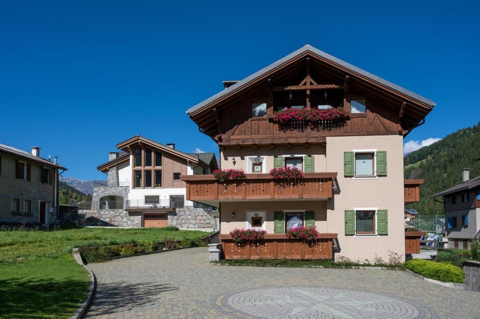 Casa Le Rondini Apartment in Canton of Grisons