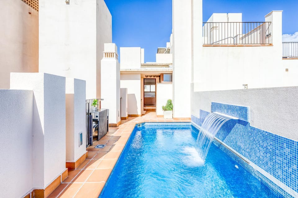 Balcony/Terrace, Swimming pool