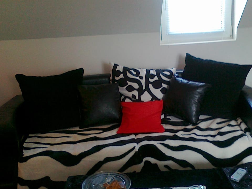 Bed, Living room, Seating area, Inner courtyard view