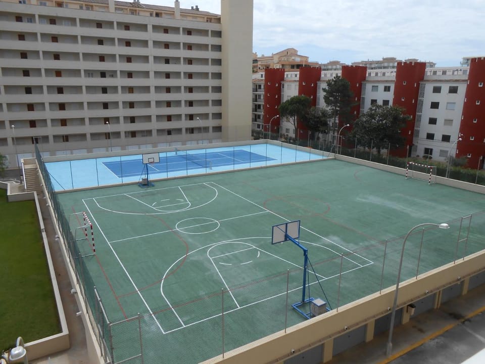 Tennis court