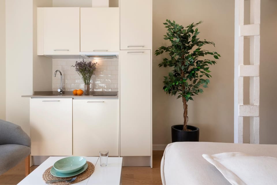 Kitchen or kitchenette, Living room, Seating area