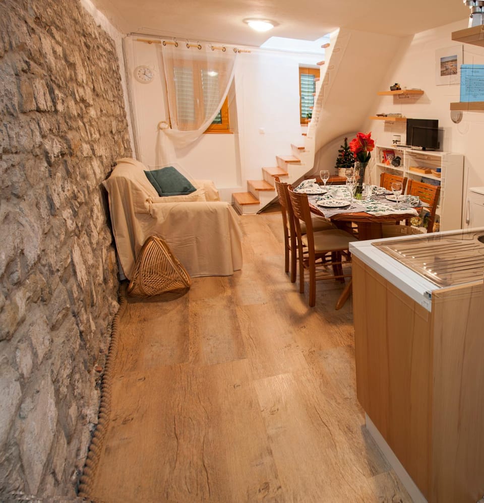 Winter, Living room, On site, Sunset