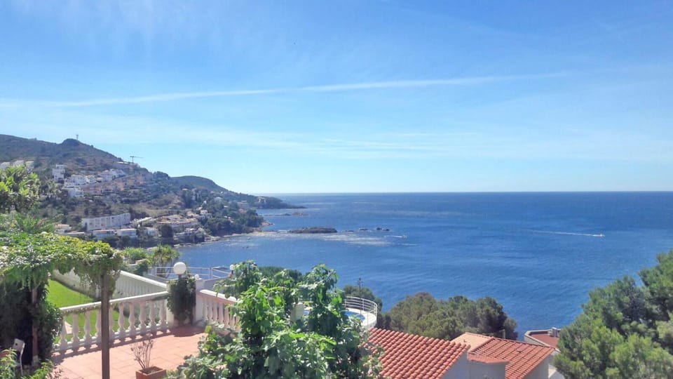 Property building, Day, View (from property/room), Balcony/Terrace, On site, Sea view