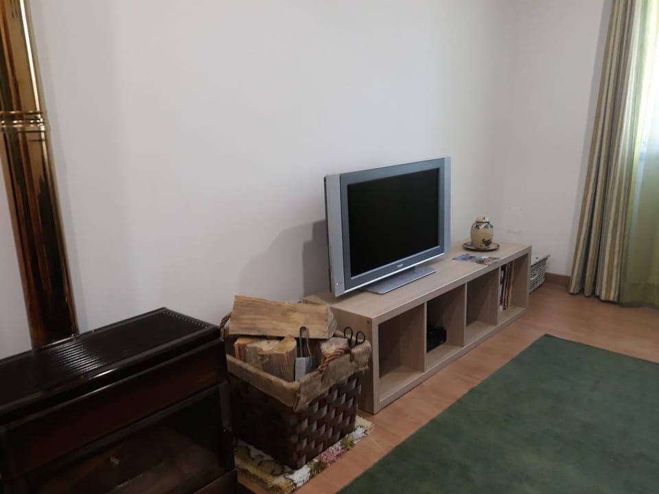 Communal lounge/ TV room, TV and multimedia, Evening entertainment