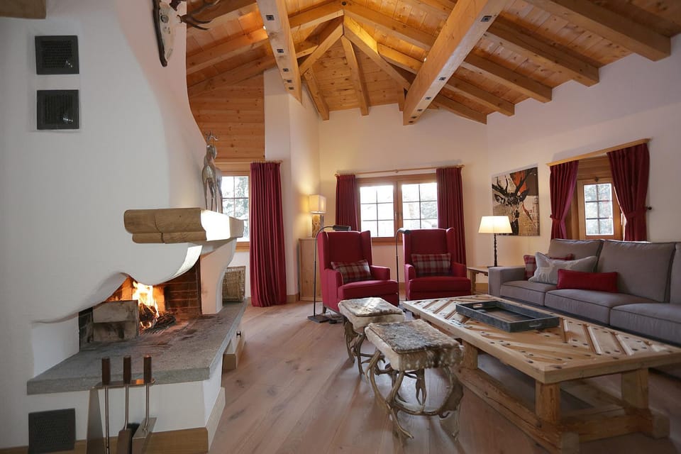 Living room, Photo of the whole room, Decorative detail, Seating area