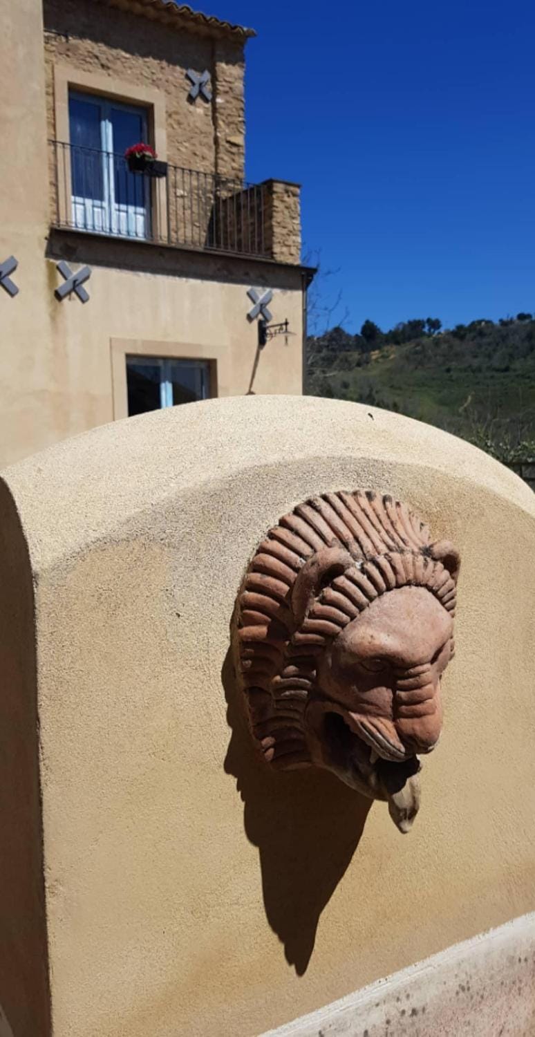 Decorative detail