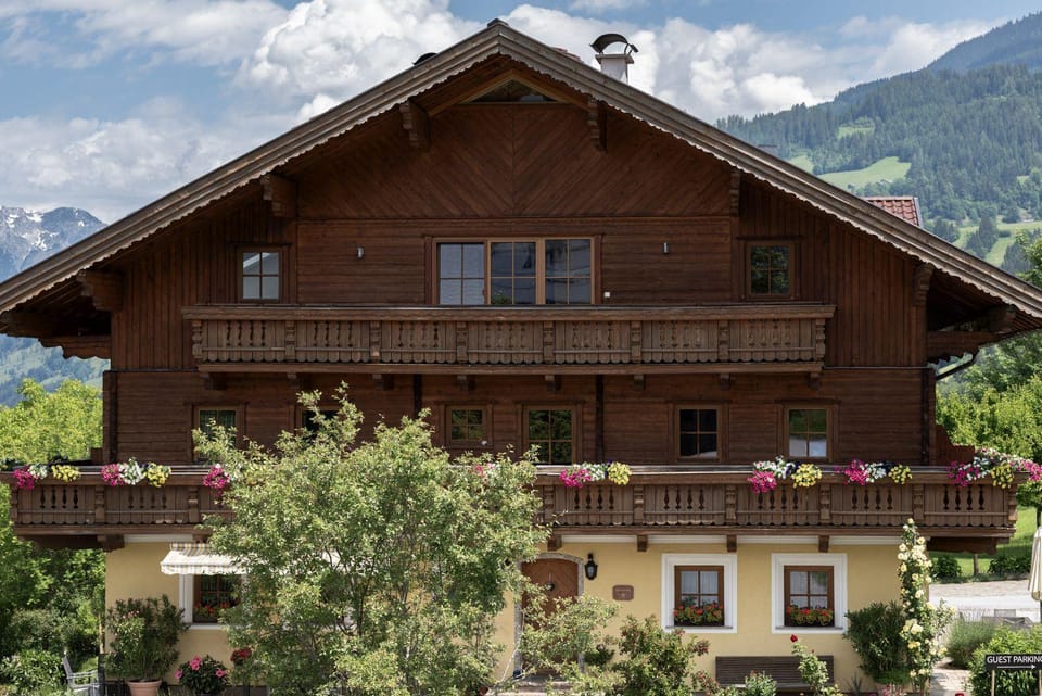 Property building, Natural landscape, View (from property/room), Balcony/Terrace, Mountain view