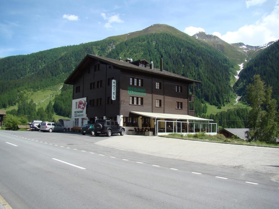 Facade/entrance